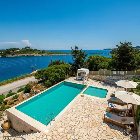 Sea View With Pool Apartment Gaios